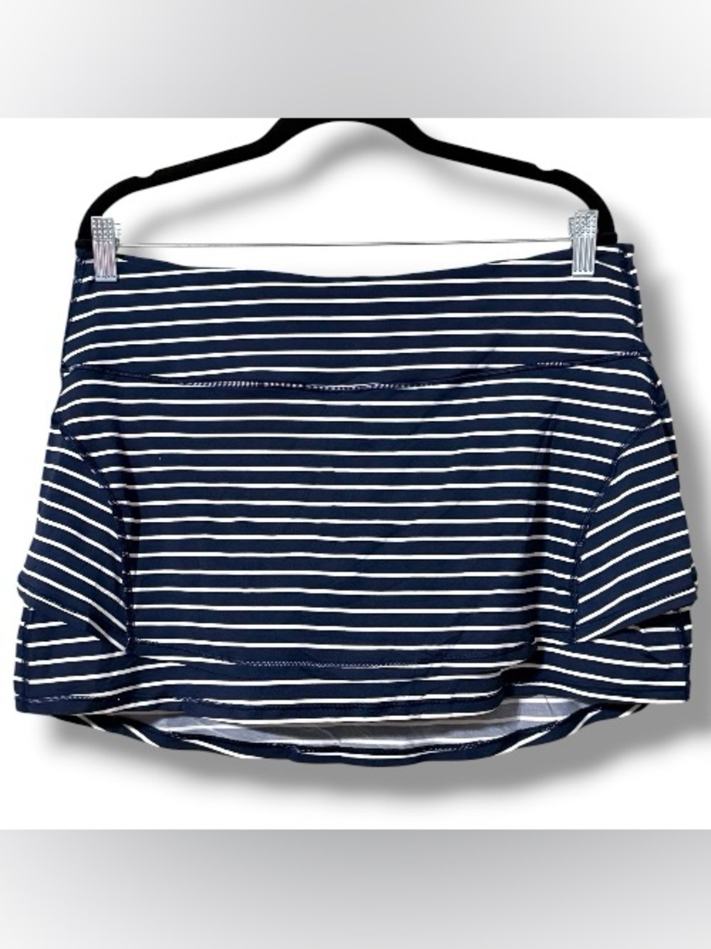Athleta size large striped pull on stealth skort tennis skirt shorts blue white